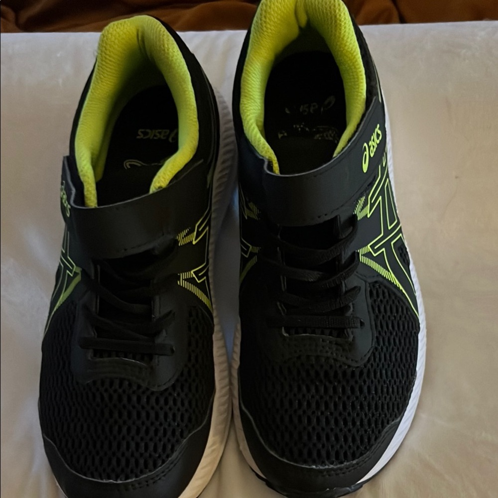 ASICS Kids Black and Green Shoes